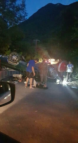 PERSONA HERIDA AL VOLCAR LA CAMIONETA EN CARRETERA DE SANTIAGO.