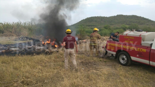 INCENDIO EN MONTEMORELOS MOVILIZA A PROTECCIÓN CIVIL Y BOMBEROS.