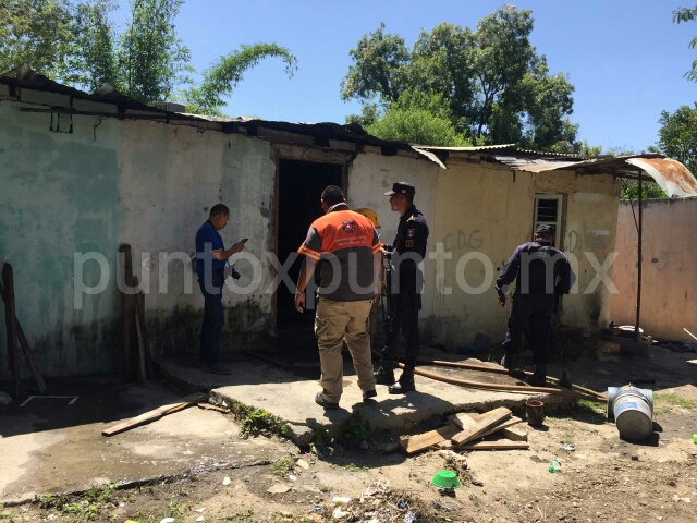 INCENDIO EN CONJUNTO HABITACIONAL MOVILIZA A BOMBEROS EN MONTEMORELOS.