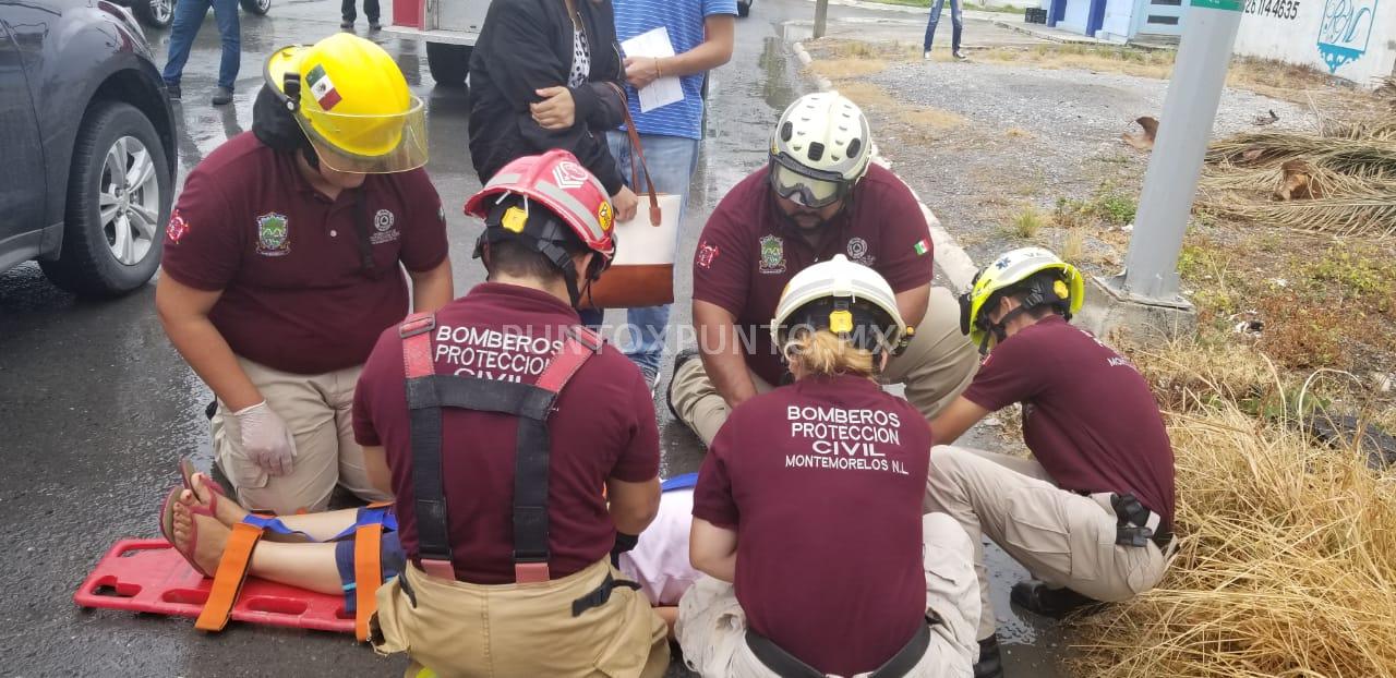 PERSONA LESIONADA EN CHOQUE POR ALCANCE EN AVENIDA EN MONTEMORELOS.