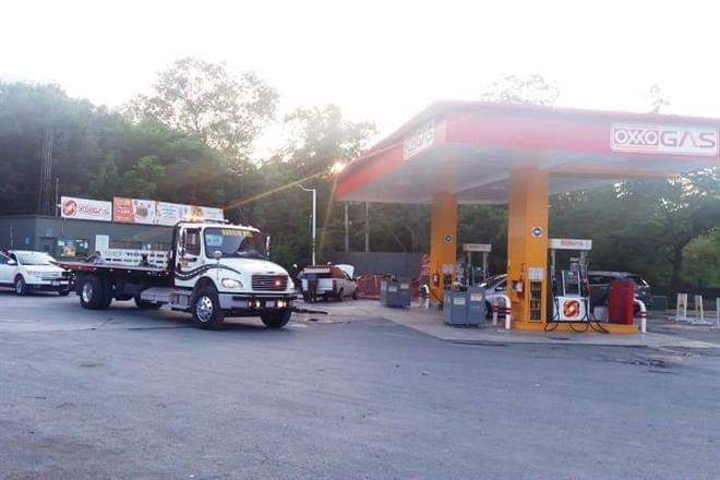 DAÑA GASOLINA CON AGUA A VEHICULOS EN GASOLINERA DE SANTIAGO