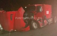 CHOCA TRÁILER CON PUENTE ELEVADO EN ALLENDE.