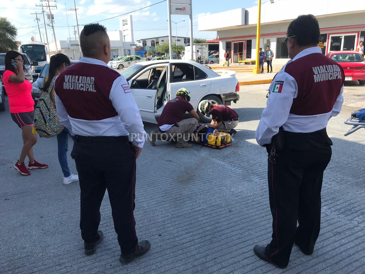 CHOQUE FRENTE A CENTRAL DE AUTOB-- USES EN MMORELOS, REPORTAN UN LESIONADO.