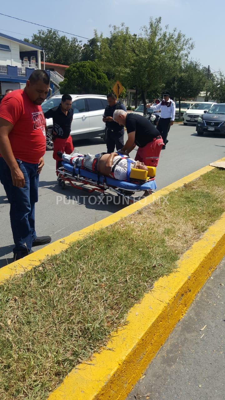 CHOQUE ENTRE MOTOCICLISTA Y CICLISTA QUIEN RESULTA HERIDO EN AVENIDA DE MMORELOS.