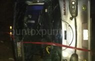 UN PASAJERO MUERTO Y QUINCE HERIDOS EN CHOQUE DE AUTOBÚS Y CAJA DE TRÁILER EN LINARES.