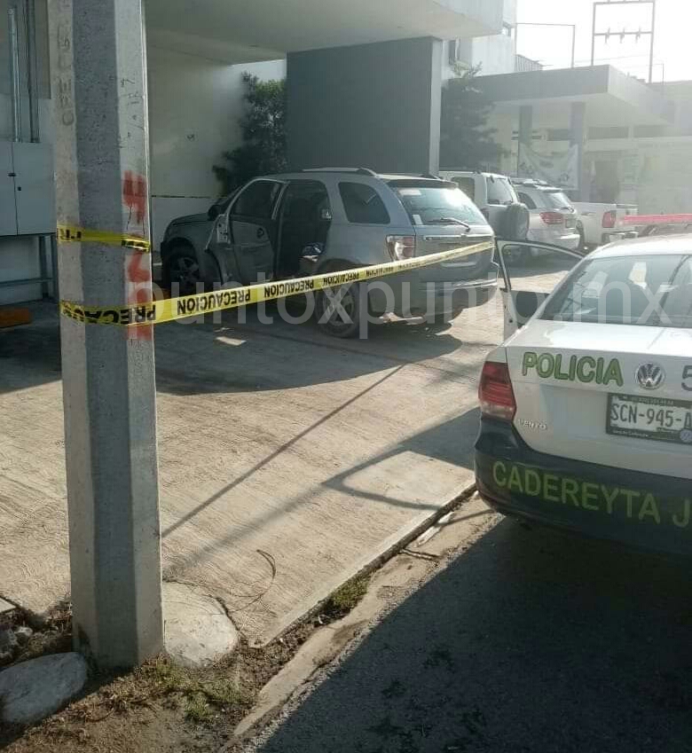 LOS ATACAN A BALAZOS EN CADEREYTA, UNO MUERE OTRO ESTA GRAVE.