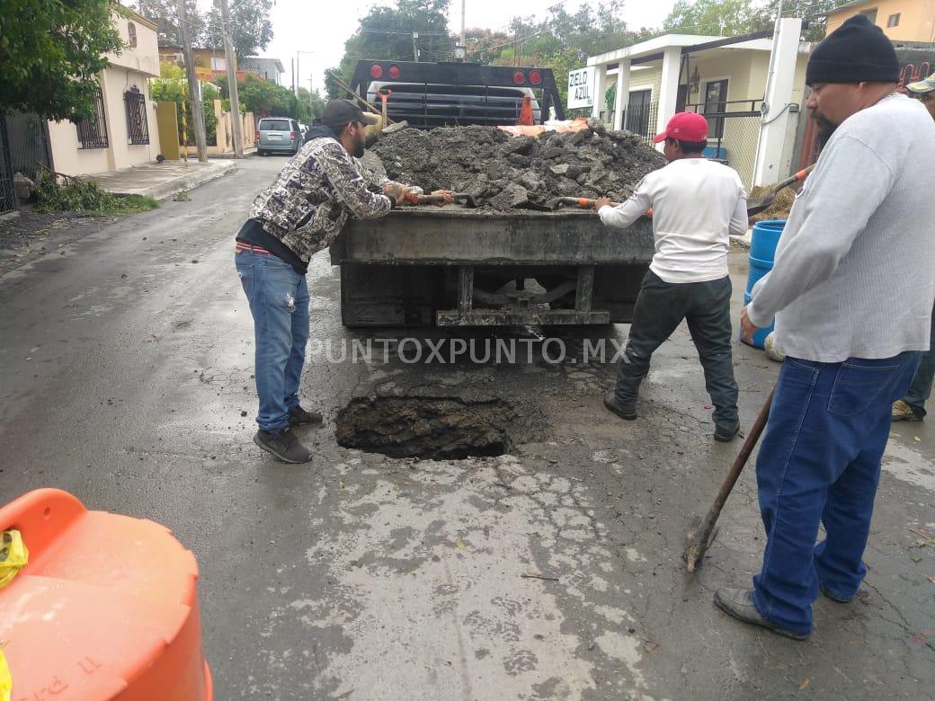 ARREGLAN AUTORIDADES HUNDIMIENTO DE CALLE EN MMORELOS.