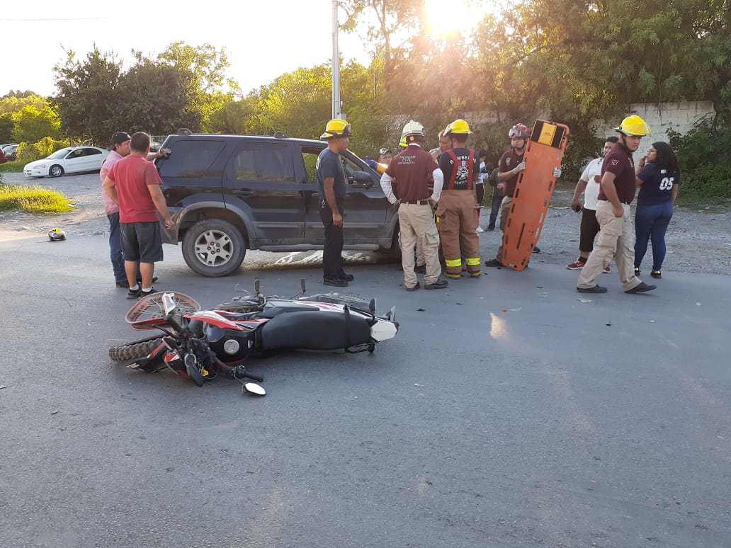 SE ESTRELLA MOTOCICLISTA CONTRA CAMIONETA EN MMORELOS