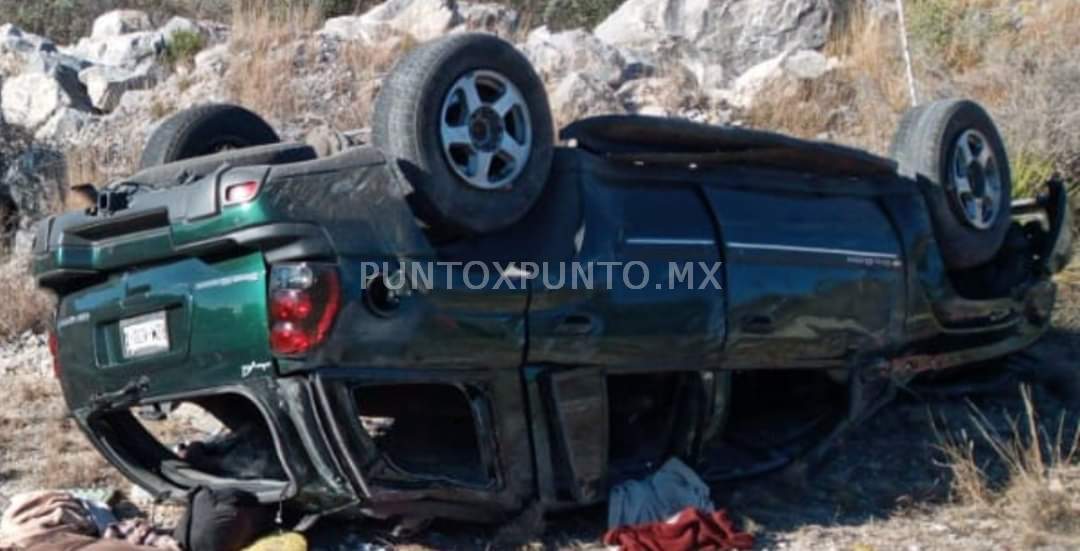 MUEREN 4 INTEGRANTES DE UNA FAMILIA REGIA Y REPORTAN DOS HERIDOS EN VOLCADURA EN GALEANA.