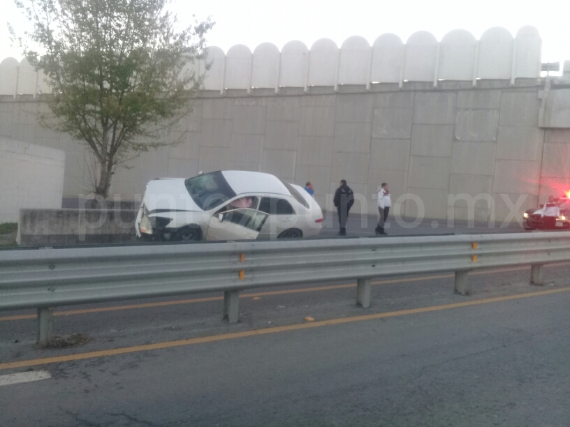 CHOCA EN AVENIDA DE MMORELOS Y FRENTE A DESTACAMENTO DE LA POLICIA FEDERAL PREVENTIVA.