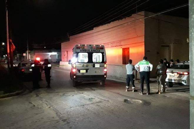 DE CINCO BALAZOS LO ASESINAN AFUERA DE UN BAR EN CADEREYTA.