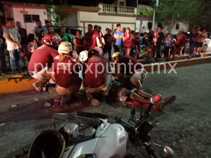 DOS LESIONADOS EN CHOQUE EN AVENIDA DE MMORELOS.