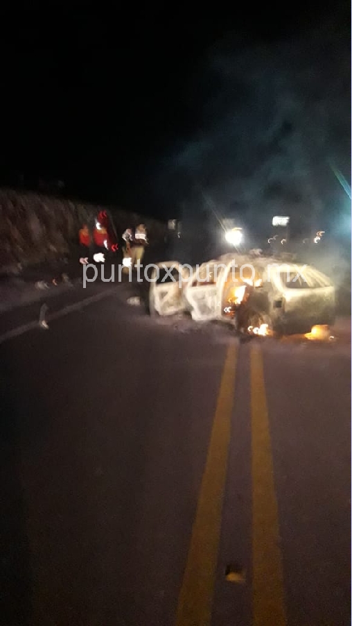 CONFIRMA LA AUTORIDAD. EN EL ACCIDENTE DONDE PERDIO LA VIDA. CALCINADO UN HOMBRE, ESTE VIAJABA DE COPILOTO, HAY UNA PERSONA DETENIDA, EL CONDUCTOR DE UNA CAMIONETA, QUE CHOCO CON EL AUTO.