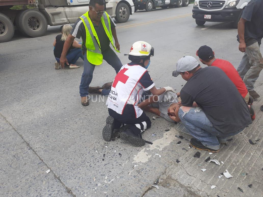 MOTOCICLISTA RESULTA HERIDO Y SU ACOMPAÑANTE EN CHOQUE EN ALLENDE, UNO DE ELLOS ES TRASLADADO GRAVE.