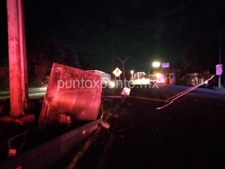 ACCIDENTE VIAL EN SANTIAGO, REPORTAN DAÑOS MATERIALES.