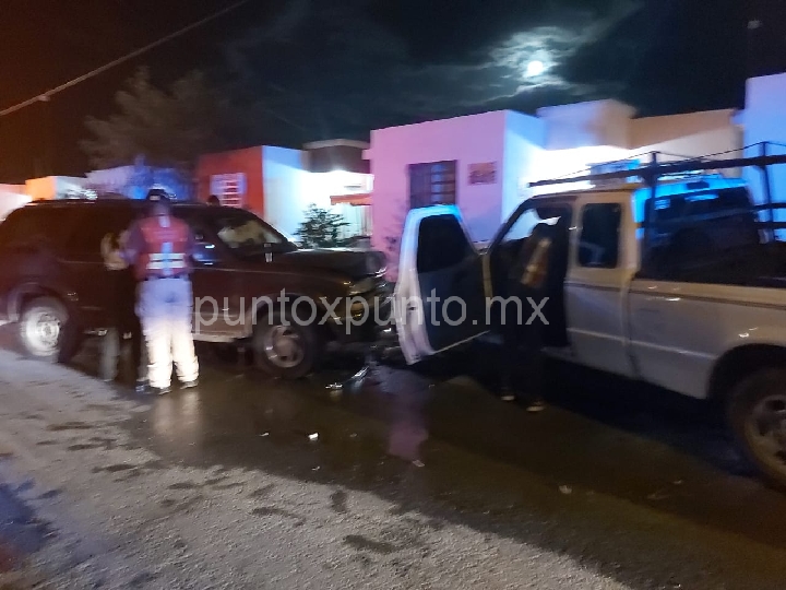 ACCIDENTE VIAL EN MONTEMORELOS TIPO CARAMBOLA, REPORTAN DAÑOS MATERIALES.