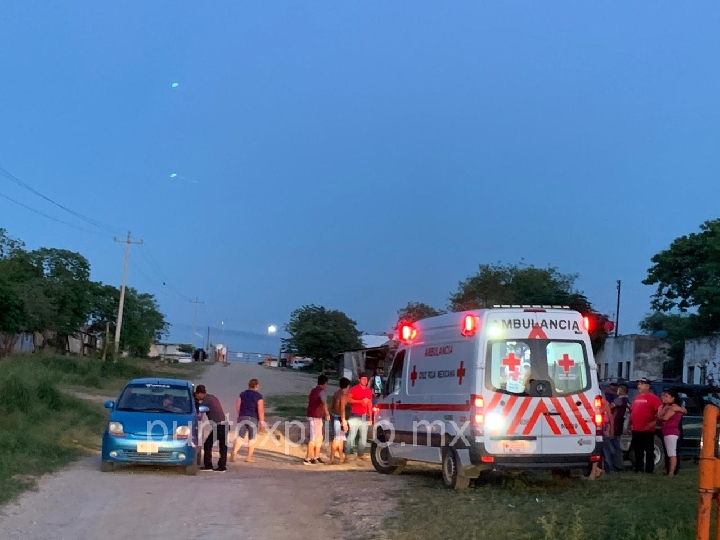 JOVEN QUIEN FUE ATROPELLADO EN EL FRAILE FUE VALORADO POR PARAMEDICOS DE LA CRUZ ROJA ALLENDE.