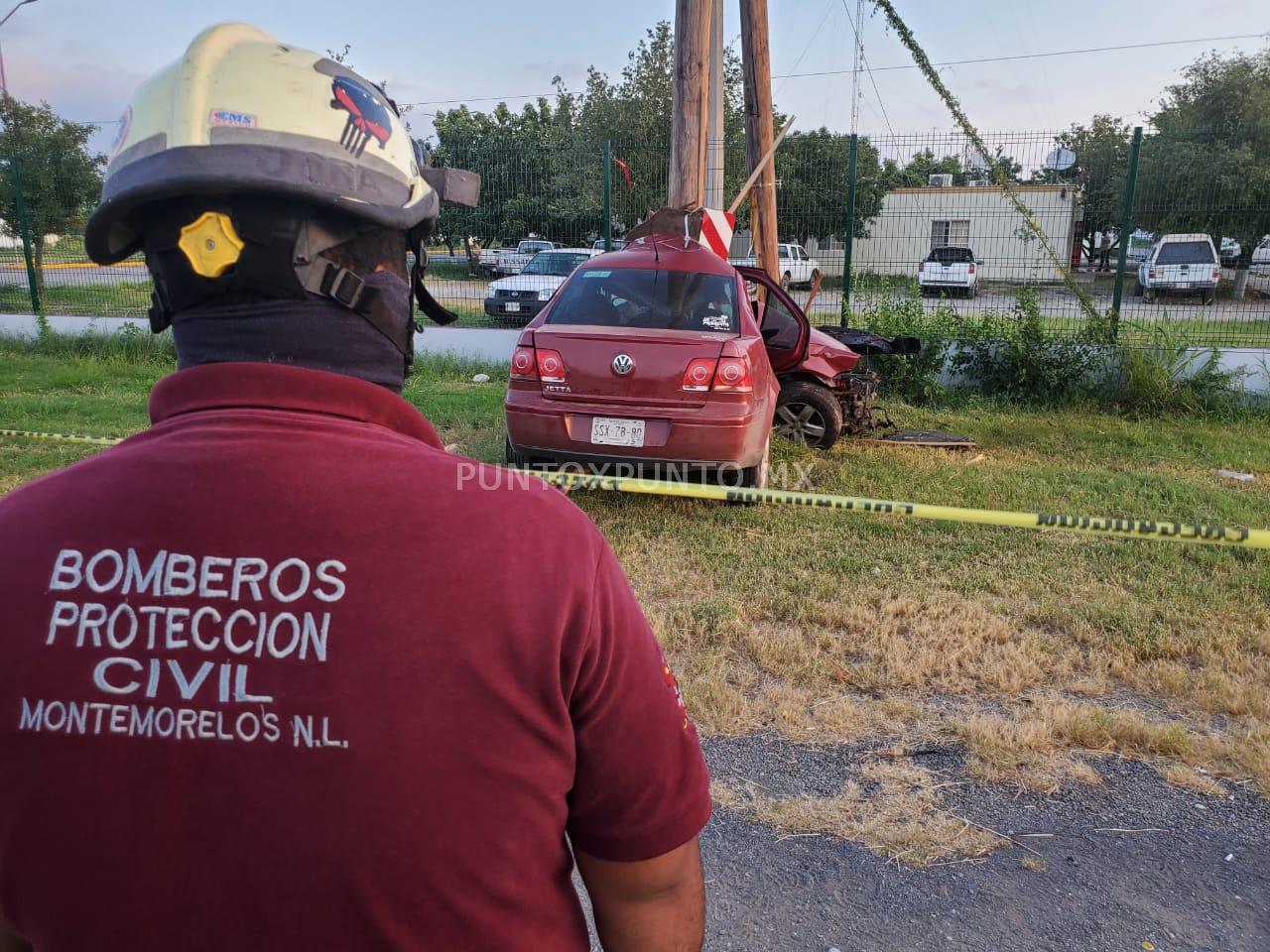 JOVEN PIERDE LA VIDA EN CARRETERA GENERAL TERAN, MONTEMORELOS, AL CHOCAR CONTRA UN POSTE.