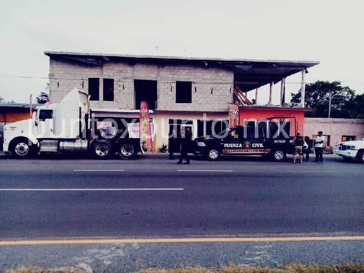 SORPRENDEN DESCARGANDO COMBUSTIBLE EN RESTAURANT EN HUALAHUISES, REALIZARAN CATEO.