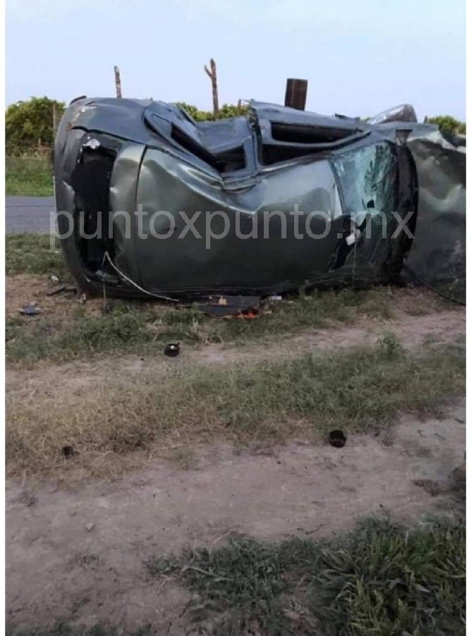 VOLCADURA DE VEHÍCULO EN TORO PINTO DE LINARES, REPORTAN DOS HERIDOS.