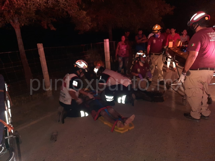 DOS PERSONAS LESIONADAS DE CONSIDERACION EN MMORELOS EN CHOQUE CON AUTOMOVIL QUE ESCAPA.