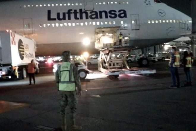 SALUD BUSCA VOLUNTARIOS EN NUEVO LEON, PARA APLICARSE VACUNA DE COVID-19. ANOCHE LLEGARON 7 MIL, DESDE CHINA.