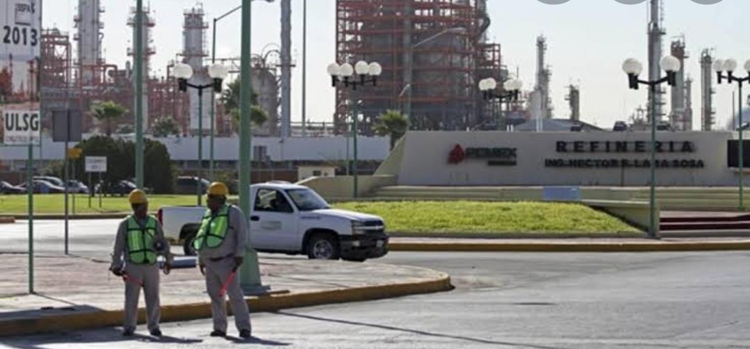 CONTEMPLAN PROTESTAS EN REFINERIA DE CADEREYTA POR BLOQUEOS DE PLAZAS.