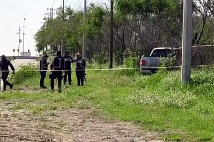 UN HOMBRE SIN VIDA Y UN HERIDO, AL SER ATACADOS POR HOMBRES ARMADOS EN CADEREYTA.