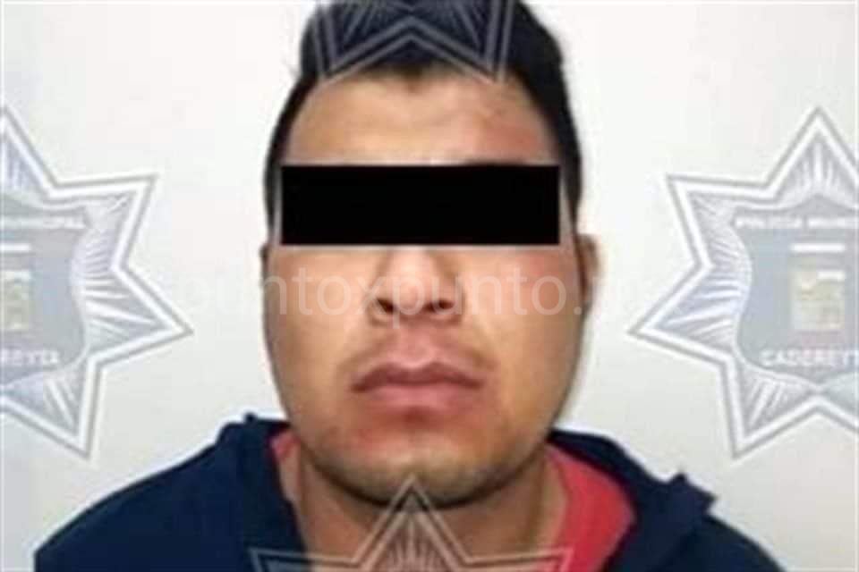 DETIENEN A UN HOMBRE POR GOLPEAR A SU ESPOSA EN CADEREYTA.