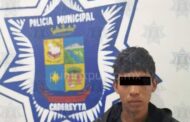 CON ARMA DE JUGUETE JOVEN INTENTA ASALTAR EN CADEREYTA, LA POLICÍA LO DETIENE.
