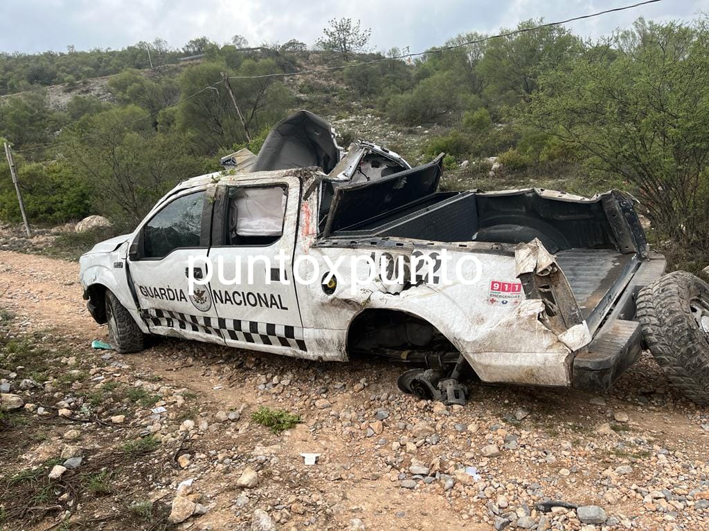 PATRULLA DE GUARDIA NACIONAL VUELCA EN ITURBIDE.