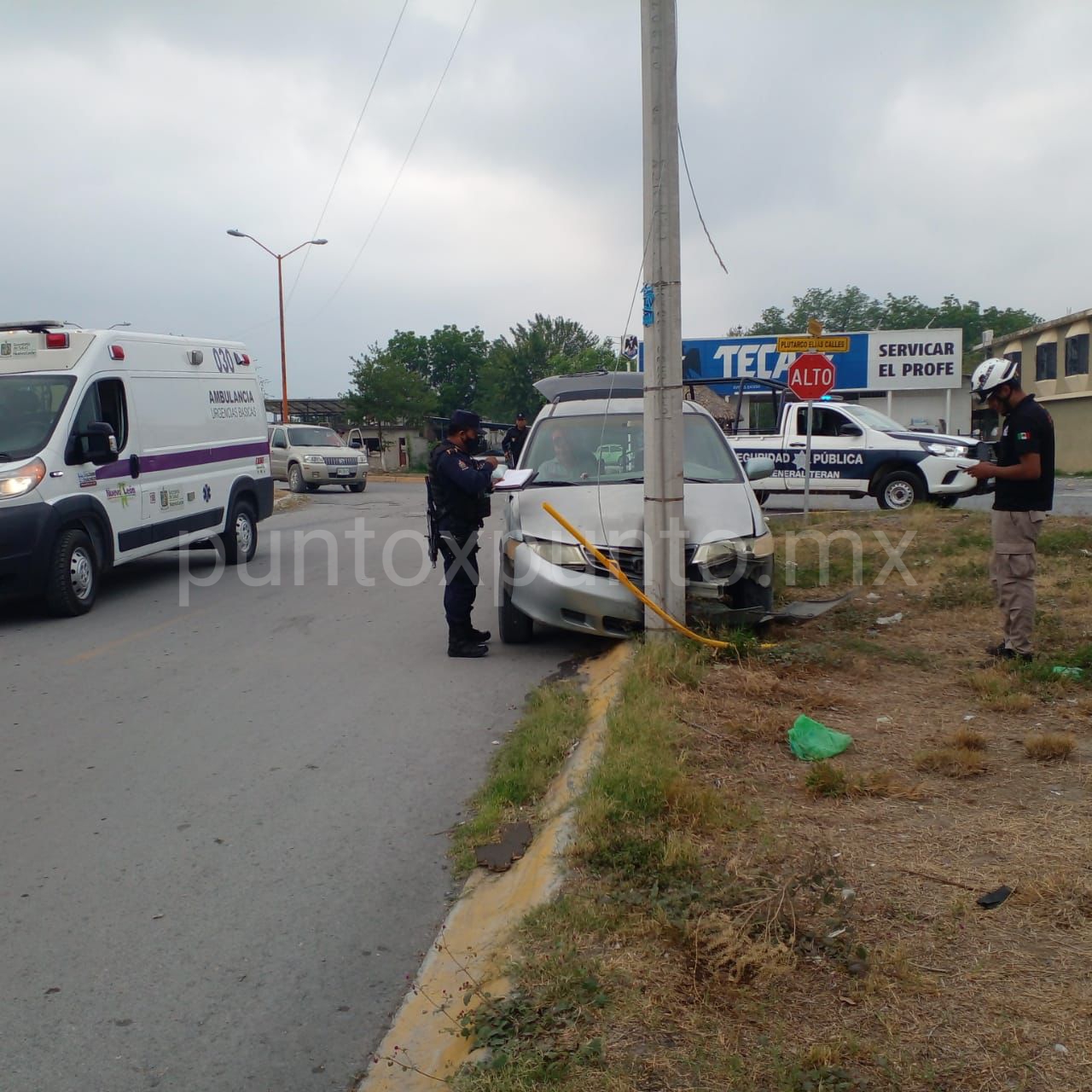 ACCIDENTE VIAL EN GENERAL TERÁN, REPORTAN PERSONA LESIONADA.