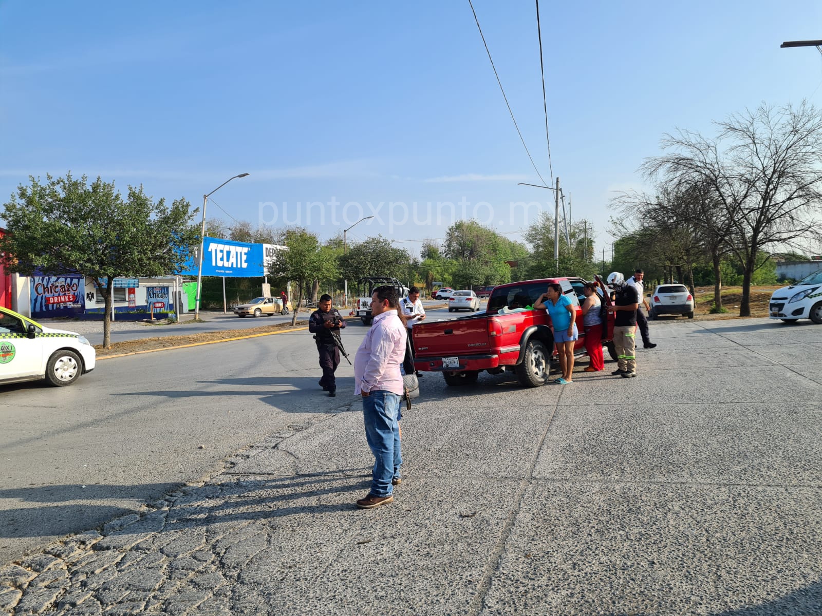 CHOQUE EN MONTEMORELOS, REPORTAN SOLO DAÑOS MATERIALES.