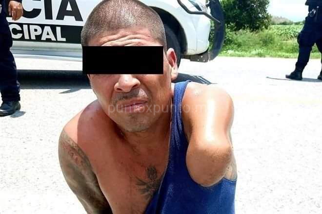 POLICIAS DE LOS RAMONES LE ENCUENTRAN 100 MIL PESOS A UN HOMBRE.