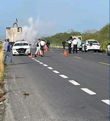 MOVILIZACIÓN EN CARRETERA CADEREYTA, ALLENDE , LOCALIZAN A UN HOMBRE EJECUTADO.