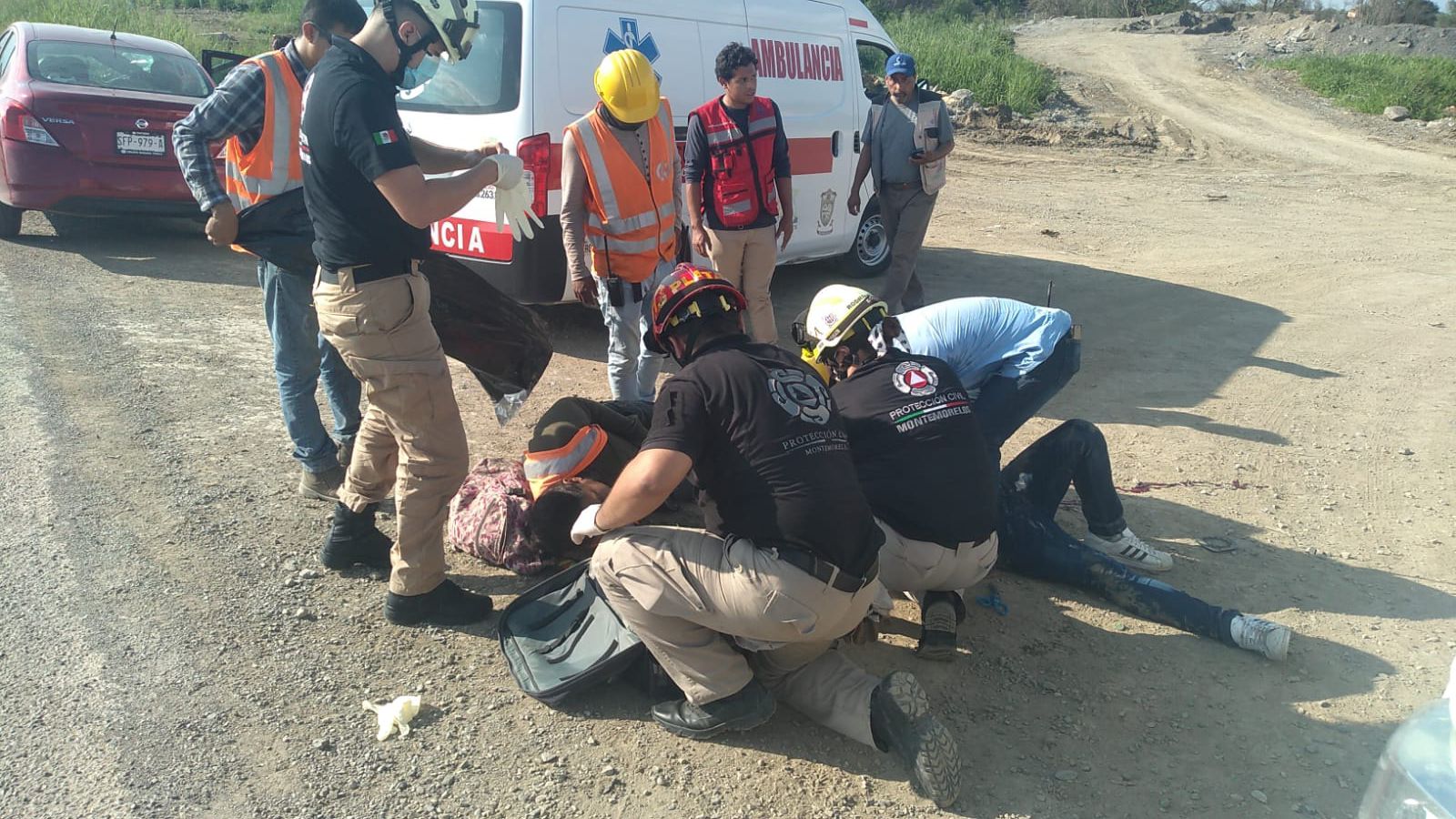 HOMBRES RESULTAN LESIONADOS EN CARRETERA NACIONAL, FUERON ATENDIDOS POR PROTECCIÓN CIVIL.