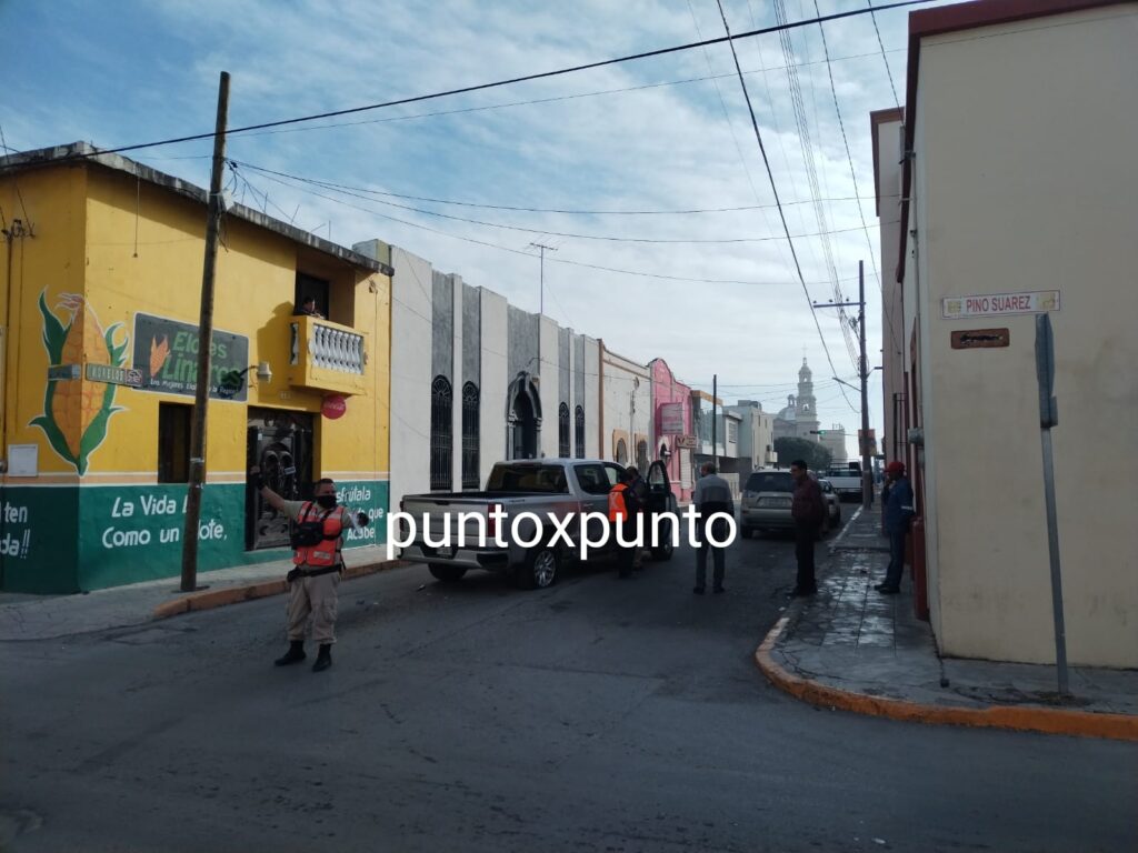 Conductor De Veh Culo No Respeta Se Alamiento De Alto Y Choca Con Auto En Linares Punto X Punto