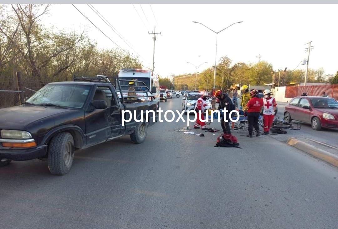 COQUE DE MOTO Y UNA CAMIONETA, REPORTAN UN LESIONADO EN LINARES.