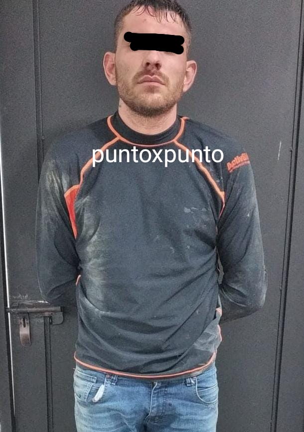 INTENTA ESCAPAR DE POLICÍAS EN ALLENDE, AL DETENERLO LE ENCUENTRAN DROGA.