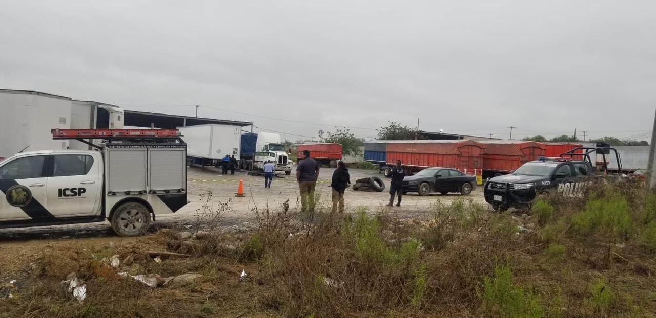 EN ALLENDE REALIZAN CATEO DÓNDE LOCALIZAN VEHÍCULOS CON REPORTE DE ROBO.