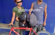 EN LINARES SORPREDEN A PARJEA CON BICICLETA CON REPORTE DE ROBO.