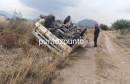 EN GALEANA SE REGISTRA CHOQUE DE DOS VEHICULOS Y VOLCADURA.