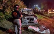 ACCIDENTE VIAL EN GENERAL TERÁN, CHOCA CON BARDA Y TERMINA SU CARRERA EN UNA HUERTA.