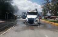 CHOQUE Y EL INCENDIO DE UN TRÁILER EN ALLENDE MOVILIZÓ A PROTECCIÓN CIVIL.