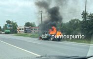 CAMIONETA SE INCENDIA EN MONTEMORELOS POR CARRETERA NACIONAL.