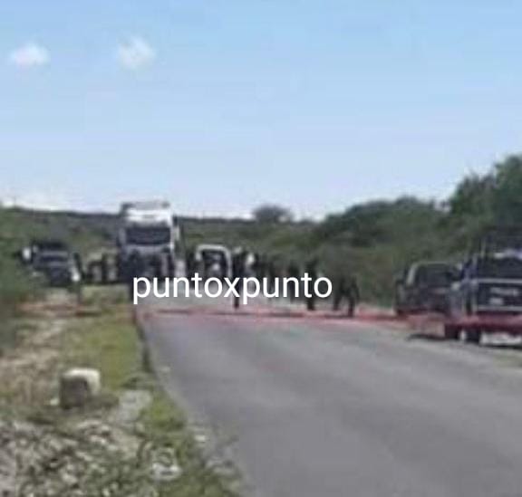 EN DR. ARROYO, ENCUENTRAN A UNA PERSONA SIN VIDA EN UN AUTOMOVIL.