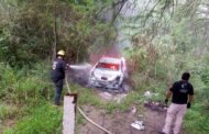 ABANDONAN Y LE PRENDEN FUEGO A VEHÍCULO EN ALLENDE, CAUSA MOVILIZACIÓN DE PROTECCIÓN CIVIL Y POLICÍA.