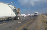 CHOQUE DE 3 TRAILERES EN FILA DEL RETEN EN GALEANA.