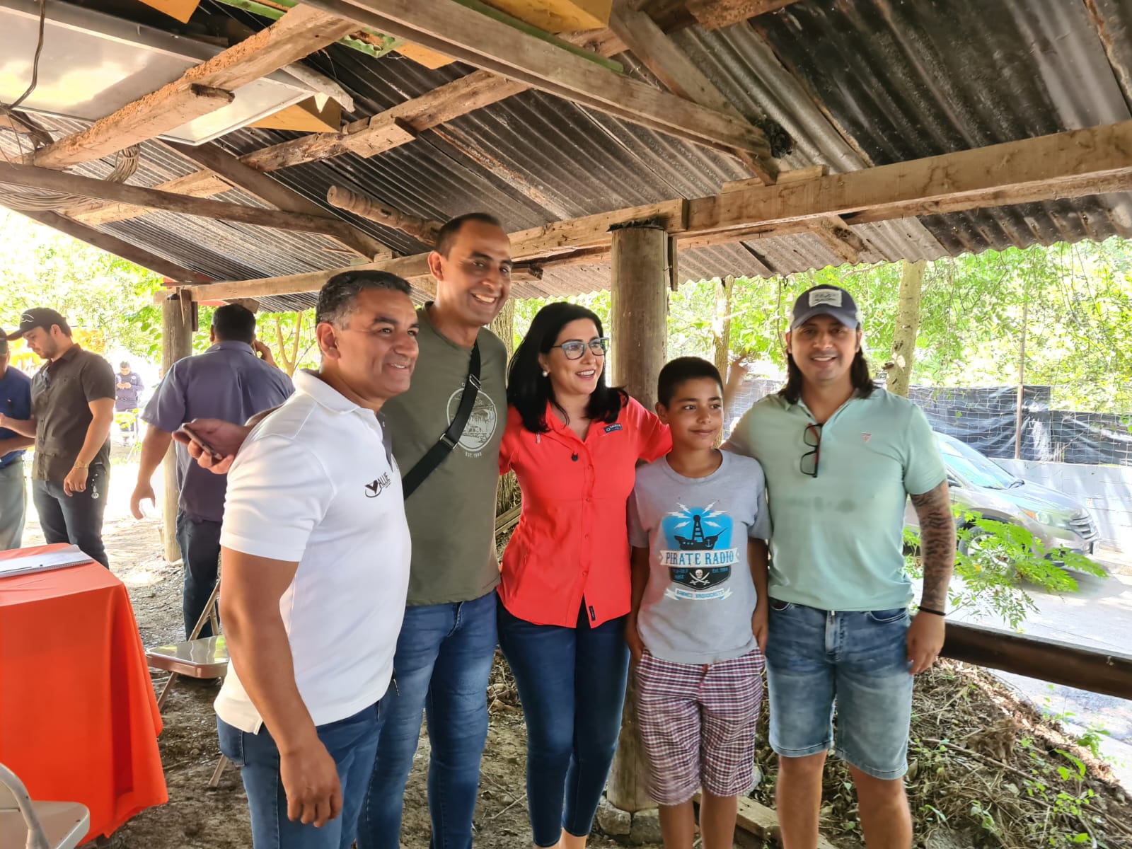 EX JUGADORES DE TIGRES, WALTER GAITÁN Y DIABLO NUÑEZ SE REUNEN CON ALCALDESA, LIC PATRICIA SALAZAR PARA PROYECTO DEPORTIVO.