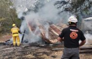 SE SALE DE CONTROL FOGATA Y SE CONSUME UNA VIVIENDA EN MONTEMORELOS.